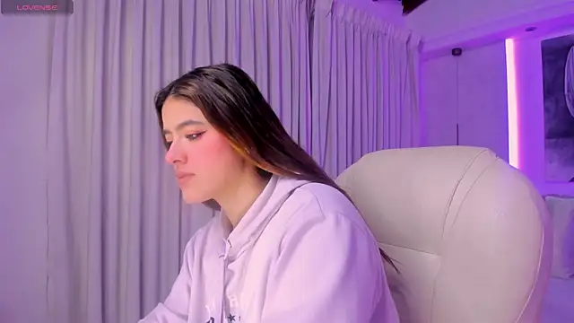 nathalie rivers online show from December 22, 2025, 11:21 am