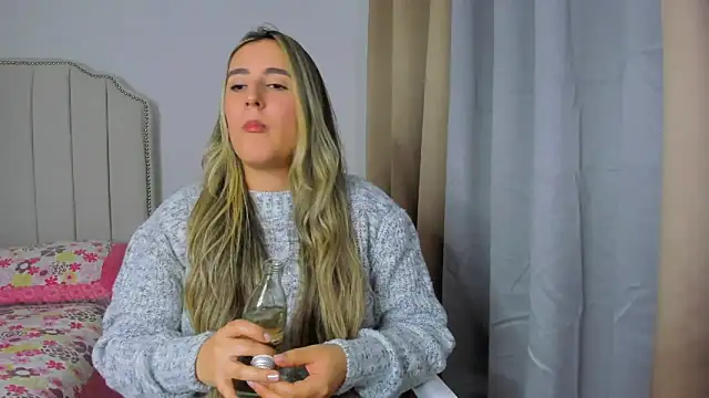 Hanna86 online show from April 14, 2026, 12:37 am