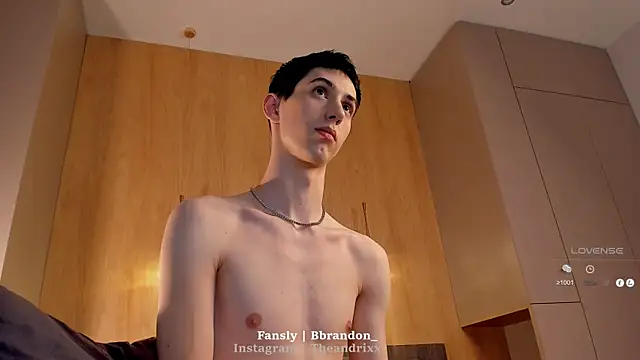 Snapshot of Bbrandon_ chatting on March 5, 2025, 10:10 pm Bbrandon online show from March 5, 2025, 10:10 pm