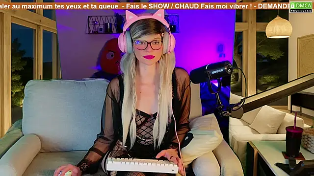 Snapshot of Kittychatte chatting on November 4, 2025, 5:50 pm Kittychatte online show from November 4, 2025, 5:50 pm