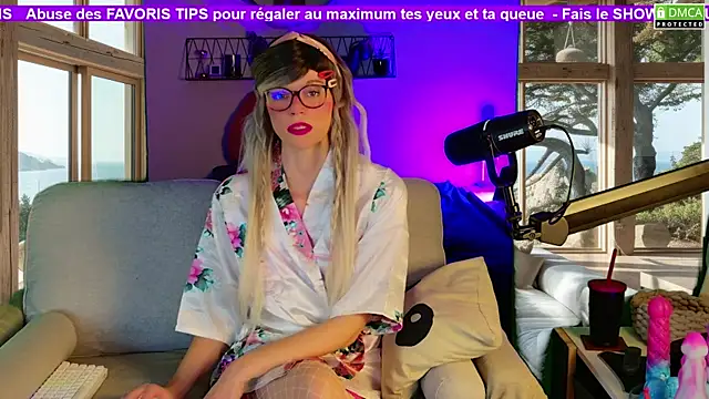 Snapshot of Kittychatte chatting on November 9, 2025, 11:03 am Kittychatte online show from November 9, 2025, 11:03 am