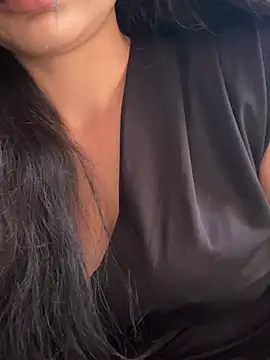 LaPetitechienne1 online show from June 5, 2026, 3:29 pm