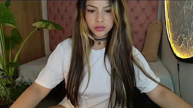 soft doll small123 online show from March 14, 2025, 1:59 am