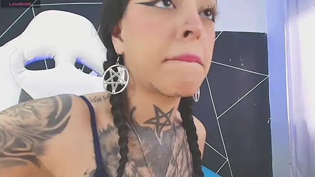 farichell online show from January 5, 2026, 8:34 pm