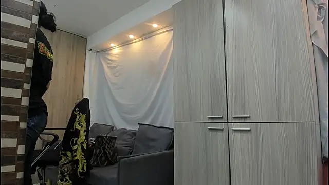 Snapshot of Mhelanny2 chatting on November 25, 2025, 6:30 pm Mhelanny2 online show from November 25, 2025, 6:30 pm