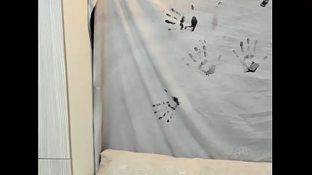 Snapshot of Mhelanny2 chatting on October 26, 2025, 3:34 pm Mhelanny2 online show from October 26, 2025, 3:34 pm