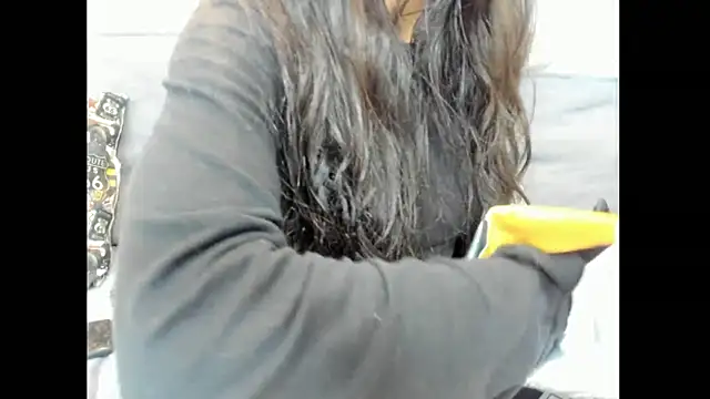 Mhelanny2 online show from January 9, 2026, 11:44 pm