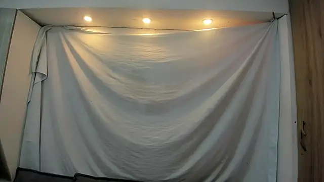 Mhelanny2 online show from February 28, 2026, 7:13 pm