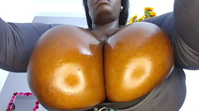 AnaSpencerx online show from April 12, 2026, 12:41 pm