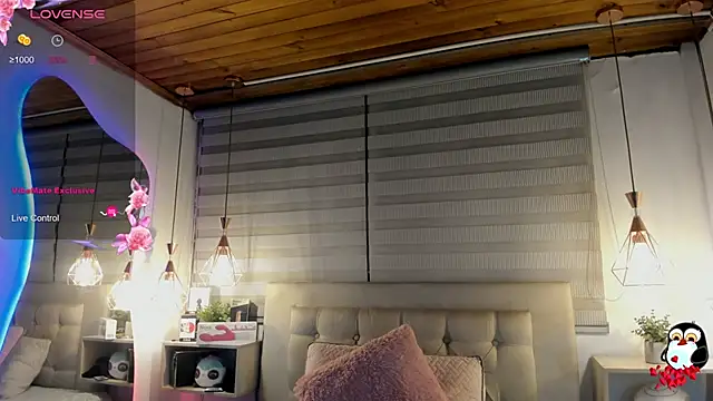 cristal  hot 1 online show from February 6, 2026, 5:03 am