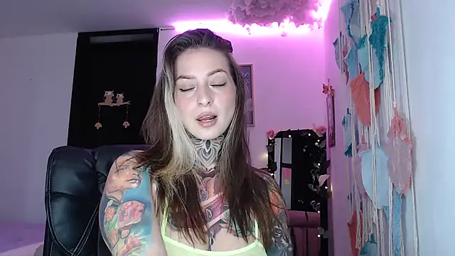 Snapshot of agatha_ink3 chatting on March 22, 2025, 7:42 pm agatha ink3 online show from March 22, 2025, 7:42 pm