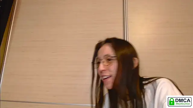 Sophi Cute online show from April 18, 2026, 7:07 pm