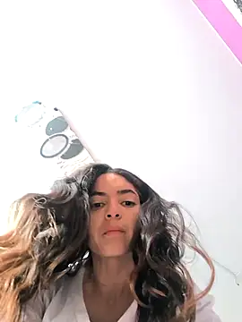 Sam Sara online show from November 14, 2025, 1:37 pm