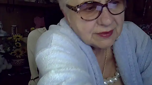 Snapshot of SweetCherry27 chatting on October 27, 2025, 5:14 pm SweetCherry27 online show from October 27, 2025, 5:14 pm