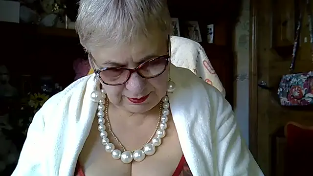 Snapshot of SweetCherry27 chatting on October 30, 2025, 5:17 am SweetCherry27 online show from October 30, 2025, 5:17 am