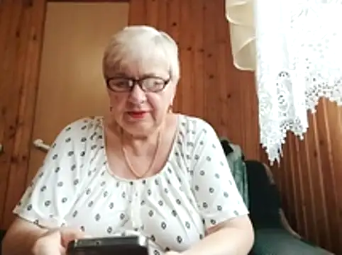 Snapshot of SweetCherry27 chatting on June 22, 2026, 3:53 pm SweetCherry27 online show from June 22, 2026, 3:53 pm