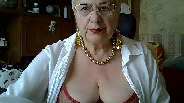 SweetCherry27 online show from May 30, 2026, 11:16 am