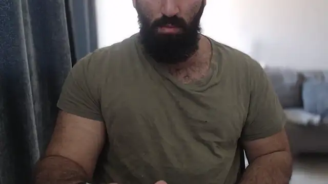 hugemachohandsome online show from November 3, 2025, 7:57 am