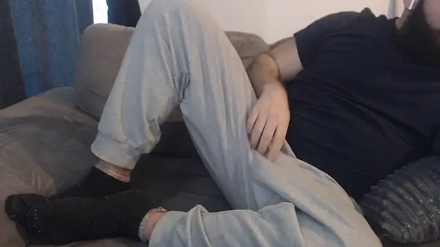 hugemachohandsome online show from January 17, 2026, 9:57 am