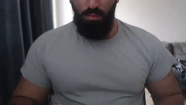 hugemachohandsome online show from October 16, 2025, 8:44 am