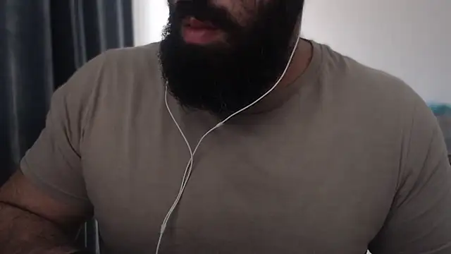 hugemachohandsome online show from November 9, 2025, 12:20 pm