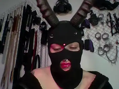 Snapshot of FeticheMacabre chatting on December 22, 2024, 4:06 am FeticheMacabre online show from December 22, 2024, 4:06 am