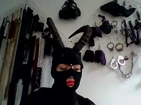 Snapshot of FeticheMacabre chatting on December 29, 2024, 7:11 pm FeticheMacabre online show from December 29, 2024, 7:11 pm