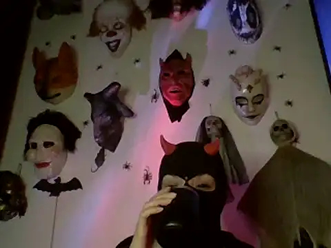 Snapshot of FeticheMacabre chatting on March 23, 2025, 4:27 am FeticheMacabre online show from March 23, 2025, 4:27 am