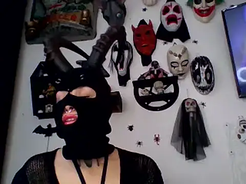 Snapshot of FeticheMacabre chatting on October 11, 2025, 7:26 pm FeticheMacabre online show from October 11, 2025, 7:26 pm