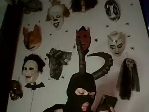 Snapshot of FeticheMacabre chatting on February 9, 2025, 5:40 am FeticheMacabre online show from February 9, 2025, 5:40 am