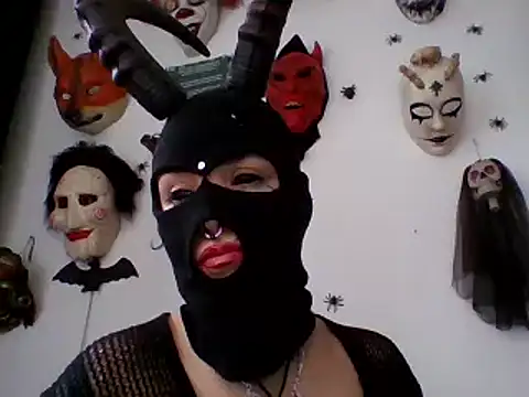 Snapshot of FeticheMacabre chatting on December 8, 2024, 2:52 pm FeticheMacabre online show from December 8, 2024, 2:52 pm