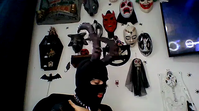 Snapshot of FeticheMacabre chatting on October 4, 2025, 5:47 pm FeticheMacabre online show from October 4, 2025, 5:47 pm