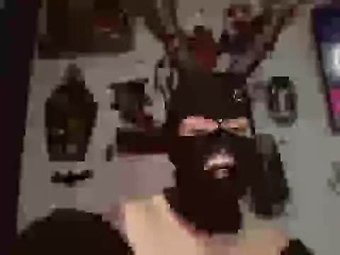 Snapshot of FeticheMacabre chatting on October 19, 2025, 4:37 am FeticheMacabre online show from October 19, 2025, 4:37 am