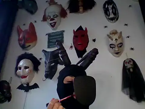 Snapshot of FeticheMacabre chatting on December 3, 2024, 9:28 pm FeticheMacabre online show from December 3, 2024, 9:28 pm