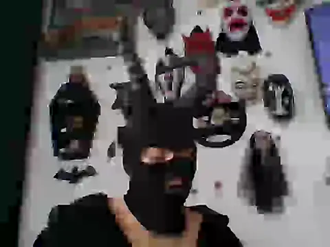 Snapshot of FeticheMacabre chatting on October 19, 2025, 7:38 pm FeticheMacabre online show from October 19, 2025, 7:38 pm