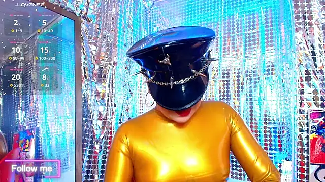 Snapshot of LatexDevil_Blondie chatting on November 23, 2025, 3:55 pm LatexDevil Blondie online show from November 23, 2025, 3:55 pm