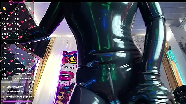 Snapshot of LatexDevil_Blondie chatting on March 14, 2025, 6:07 pm LatexDevil Blondie online show from March 14, 2025, 6:07 pm