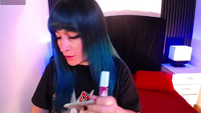 alicia moom online show from January 7, 2026, 8:36 pm