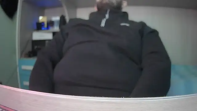 michele1500 online show from December 17, 2025, 4:56 pm