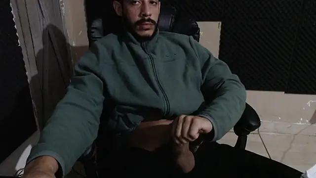 MachoScorpionCaralho online show from April 21, 2026, 9:38 am