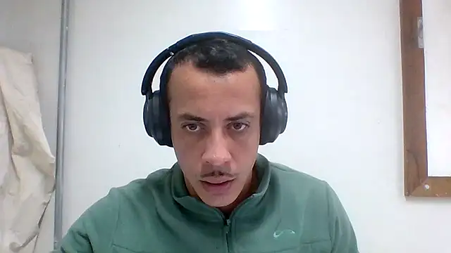 MachoScorpionCaralho online show from June 3, 2026, 1:45 pm