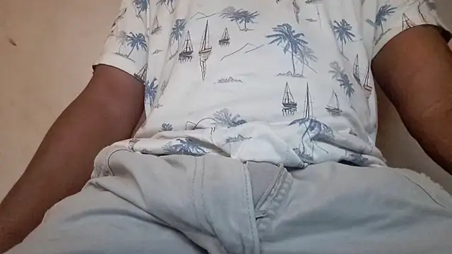 Snapshot of royblackbigpvt chatting on November 12, 2025, 6:45 pm royblackbigpvt online show from November 12, 2025, 6:45 pm