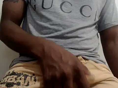 Snapshot of royblackbigpvt chatting on March 13, 2025, 8:00 pm royblackbigpvt online show from March 13, 2025, 8:00 pm