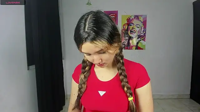 Snapshot of Alice_bloom_ chatting on November 26, 2025, 4:01 am Alice bloom online show from November 26, 2025, 4:01 am