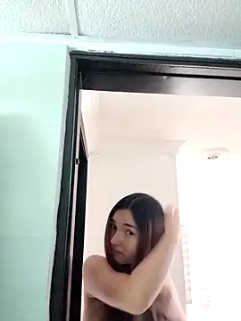 Snapshot of Alice_bloom_ chatting on September 12, 2025, 6:40 pm Alice bloom online show from September 12, 2025, 6:40 pm