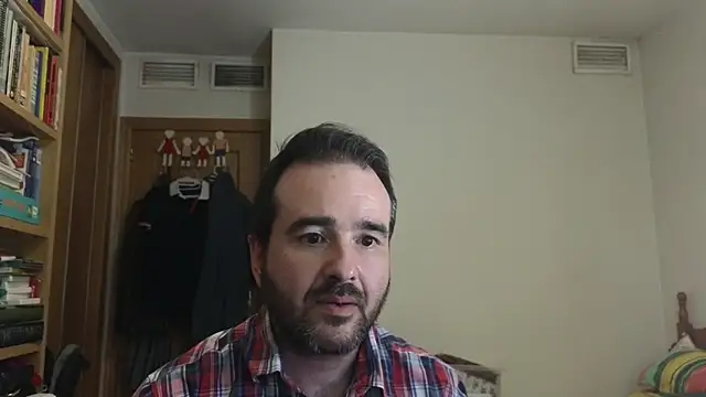 Snapshot of curiosillo83 chatting on June 1, 2026, 2:39 pm curiosillo83 online show from June 1, 2026, 2:39 pm