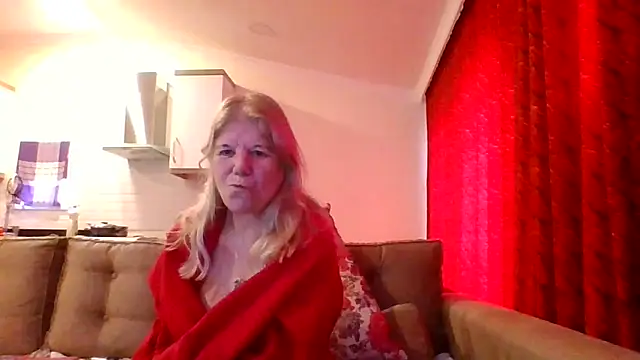 Snapshot of TrustfulVampire1 chatting on March 25, 2026, 5:18 am TrustfulVampire1 online show from March 25, 2026, 5:18 am