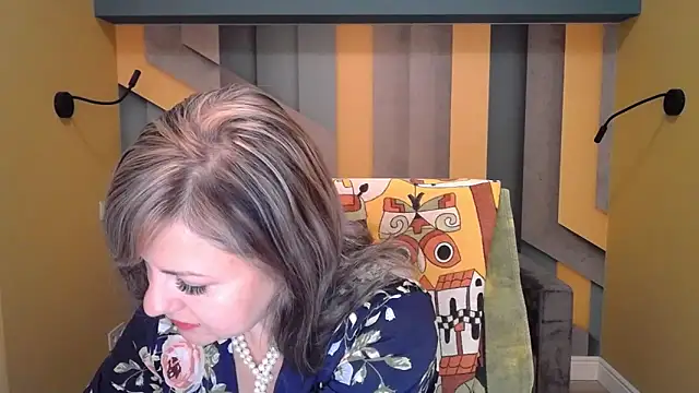 Snapshot of Candy_Long chatting on October 2, 2025, 5:33 am Candy Long online show from October 2, 2025, 5:33 am