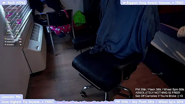 Snapshot of lavendermei chatting on June 22, 2026, 5:43 pm lavendermei online show from June 22, 2026, 5:43 pm