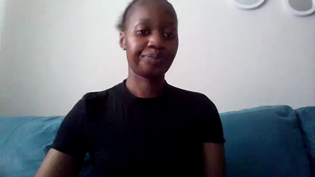 Snapshot of Hardnipples8 chatting on November 10, 2025, 12:21 pm Hardnipples8 online show from November 10, 2025, 12:21 pm